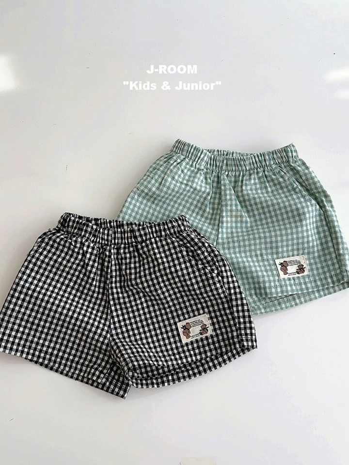 Check Lebel Shorts