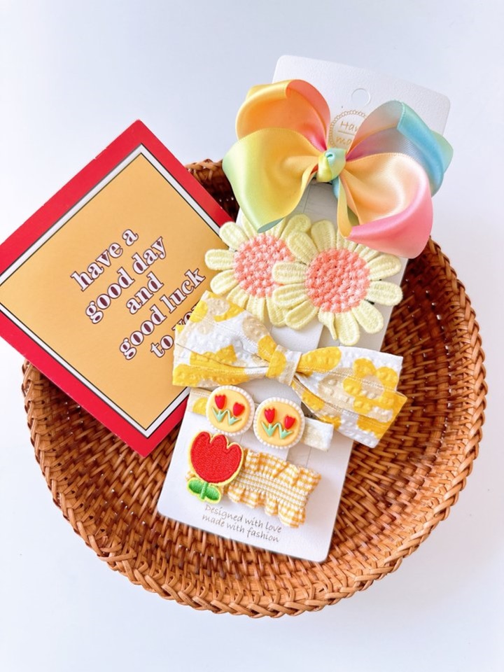 Yellow Shine Hait Pin Set
