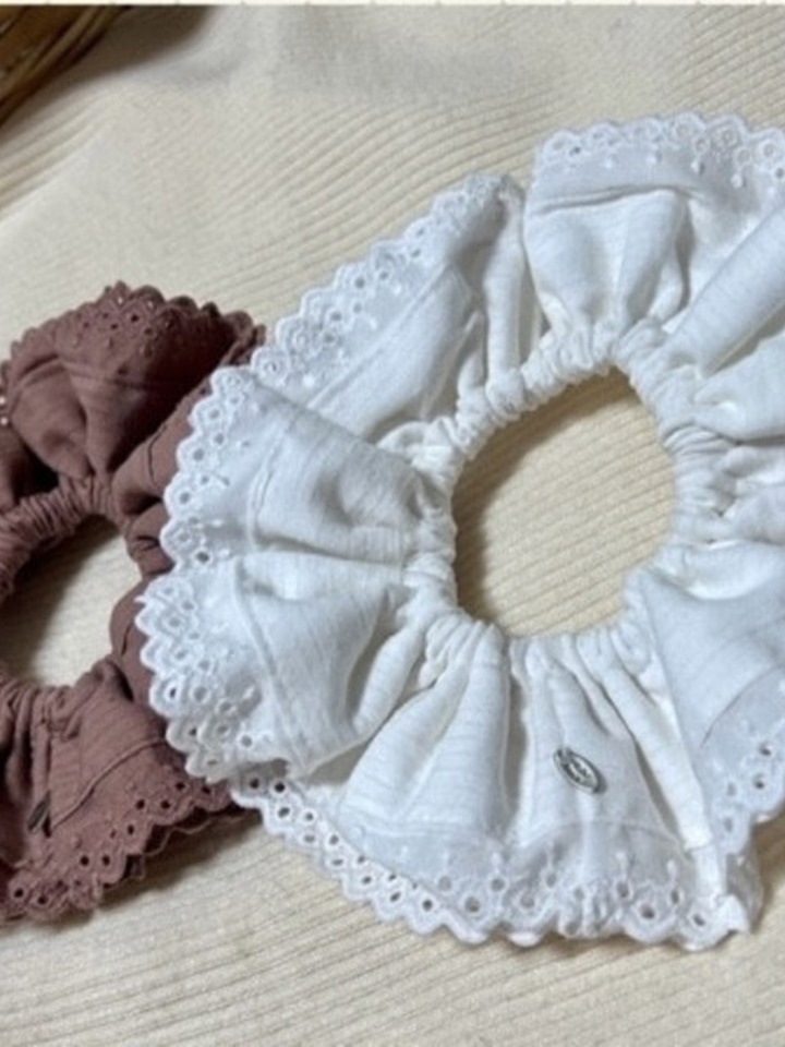 Lace Scrunchy