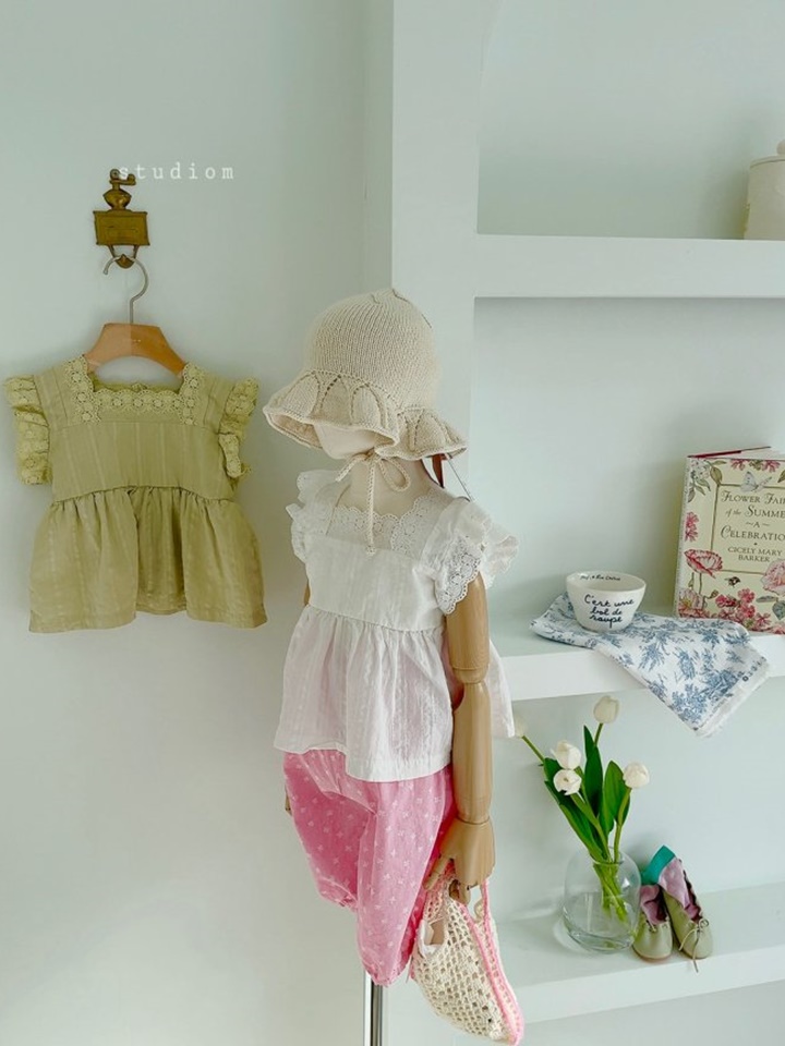 Orche Lace Blouse