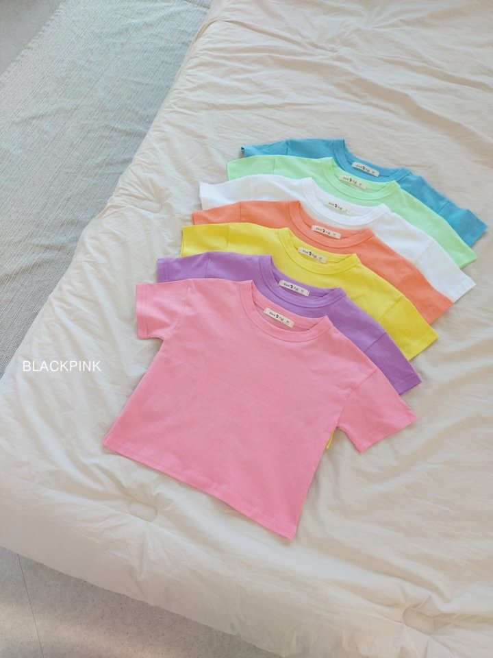 Basic Single Short Sleeve Tee