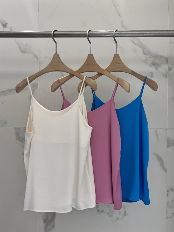 Issey Sleeveless Blouse