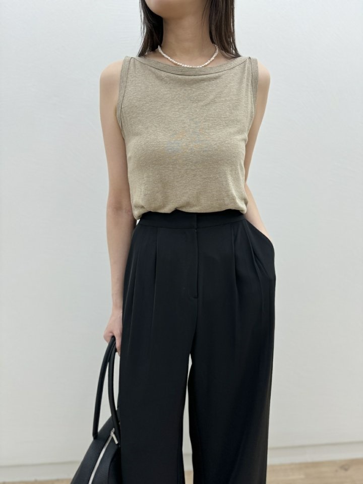 Lips L Sleeveless Tee