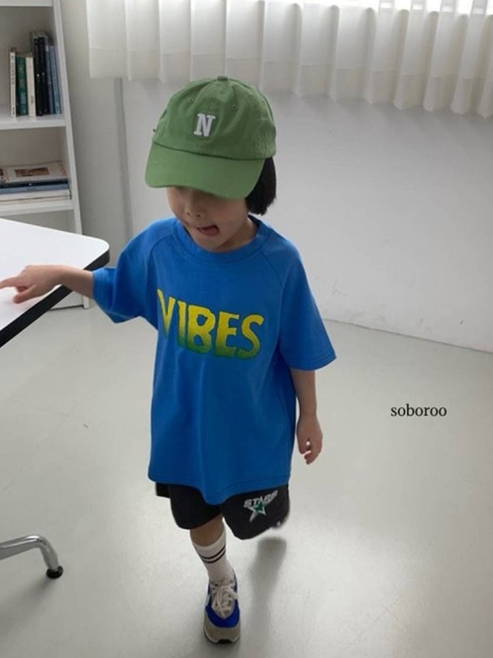 Vibes Tee