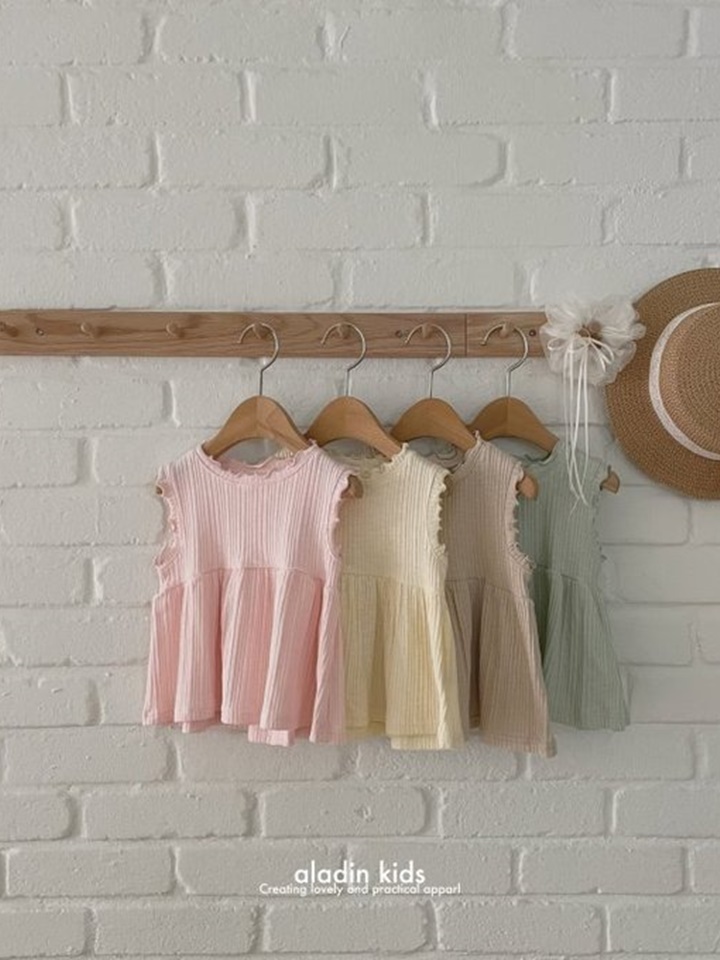 Rib Sleeveless Blouse