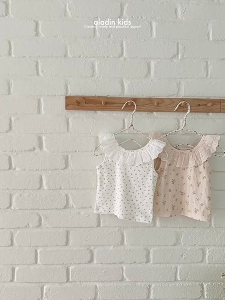 Lace Flower Sleeveless Tee