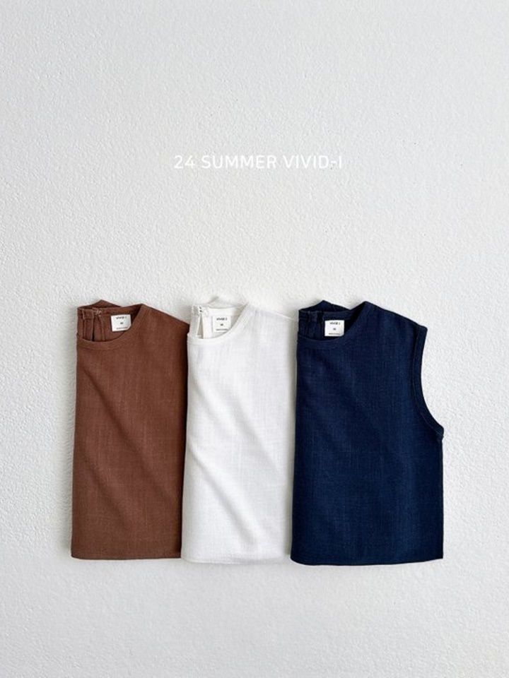 L Sleeveless Tee