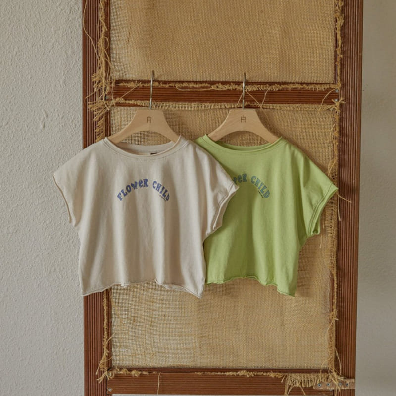 A-Market - Korean Children Fashion - #littlefashionista - Flower Crop Tee - 2
