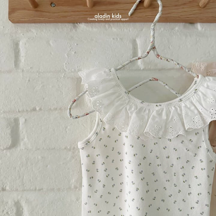 Aladin - Korean Children Fashion - #Kfashion4kids - Lace Flower Sleeveless Tee - 3