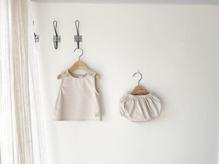 Bebe Nine - Korean Baby Fashion - #babyoninstagram - Wide Button Sleevless Top Bottom Set  - 6