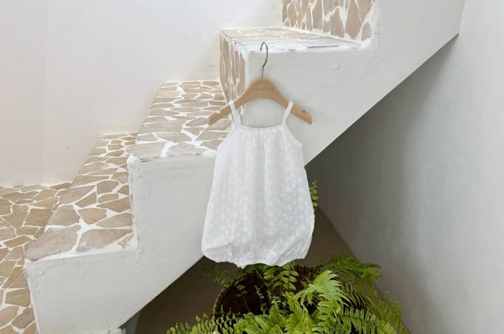 Bebe Nine - Korean Baby Fashion - #babyoutfit - Flower Punching Body Suit