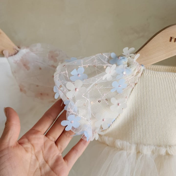 From J - Korean Baby Fashion - #babyboutiqueclothing - Daisy Flower Sha Sha Body Suit - 2