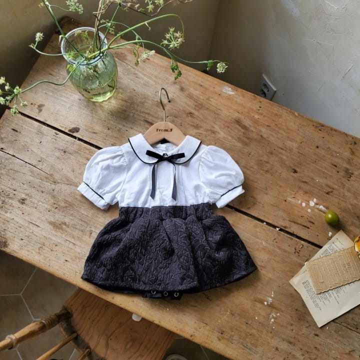 From J - Korean Baby Fashion - #onlinebabyboutique - Short Sleeve Pintuck Body Suit - 10