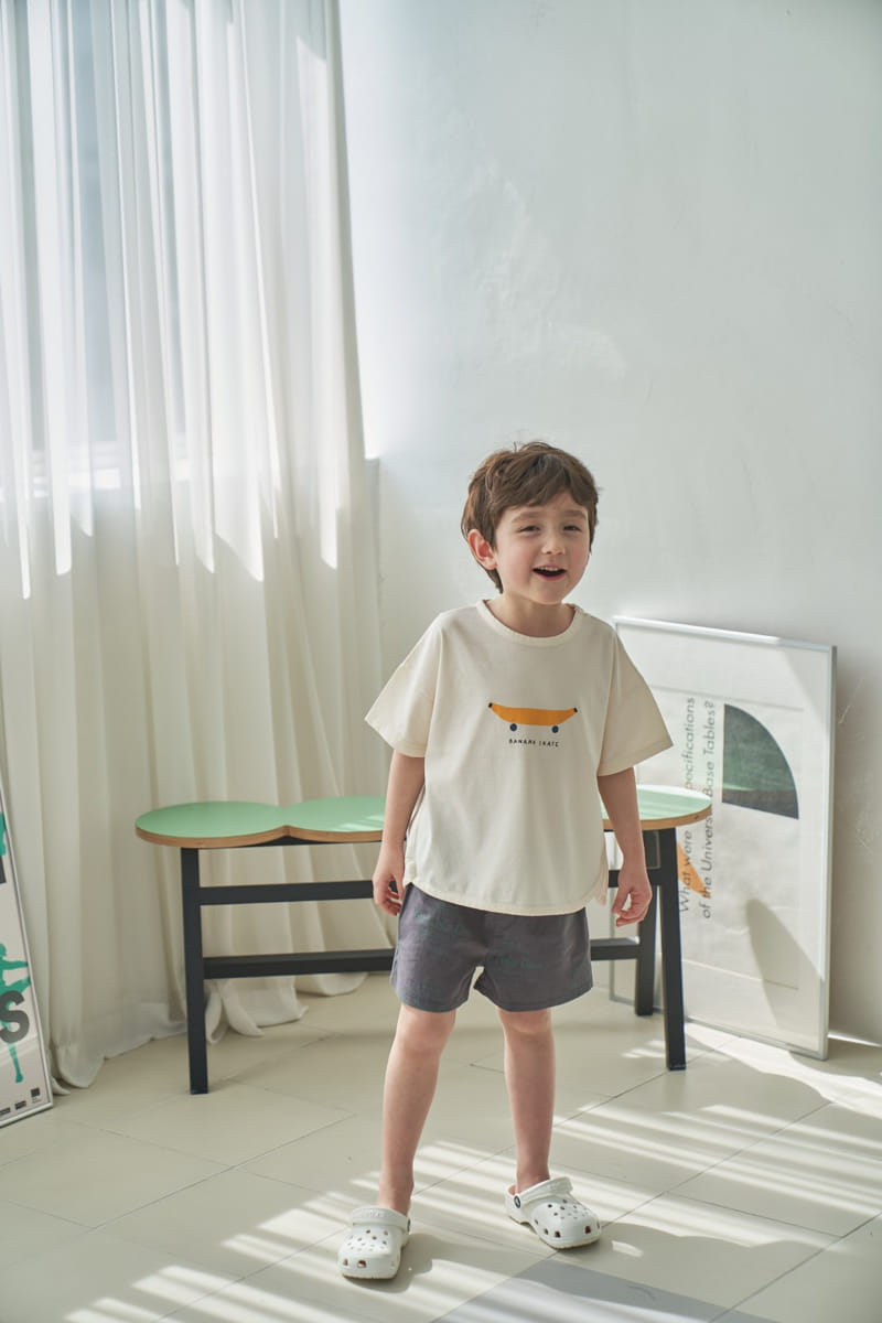 Green Tomato - Korean Children Fashion - #childofig - Banana Skates Tee - 5