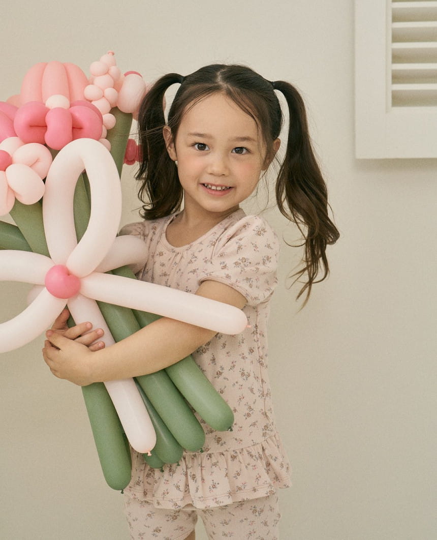 Here I Am - Korean Children Fashion - #prettylittlegirls - Wendy Flare Easy Wear - 2