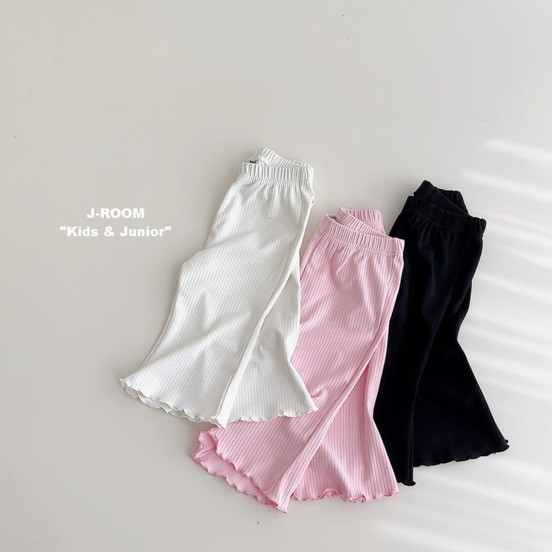 J-Room - Korean Children Fashion - #discoveringself - Cool Rib Boots Cur Cropped Shorts