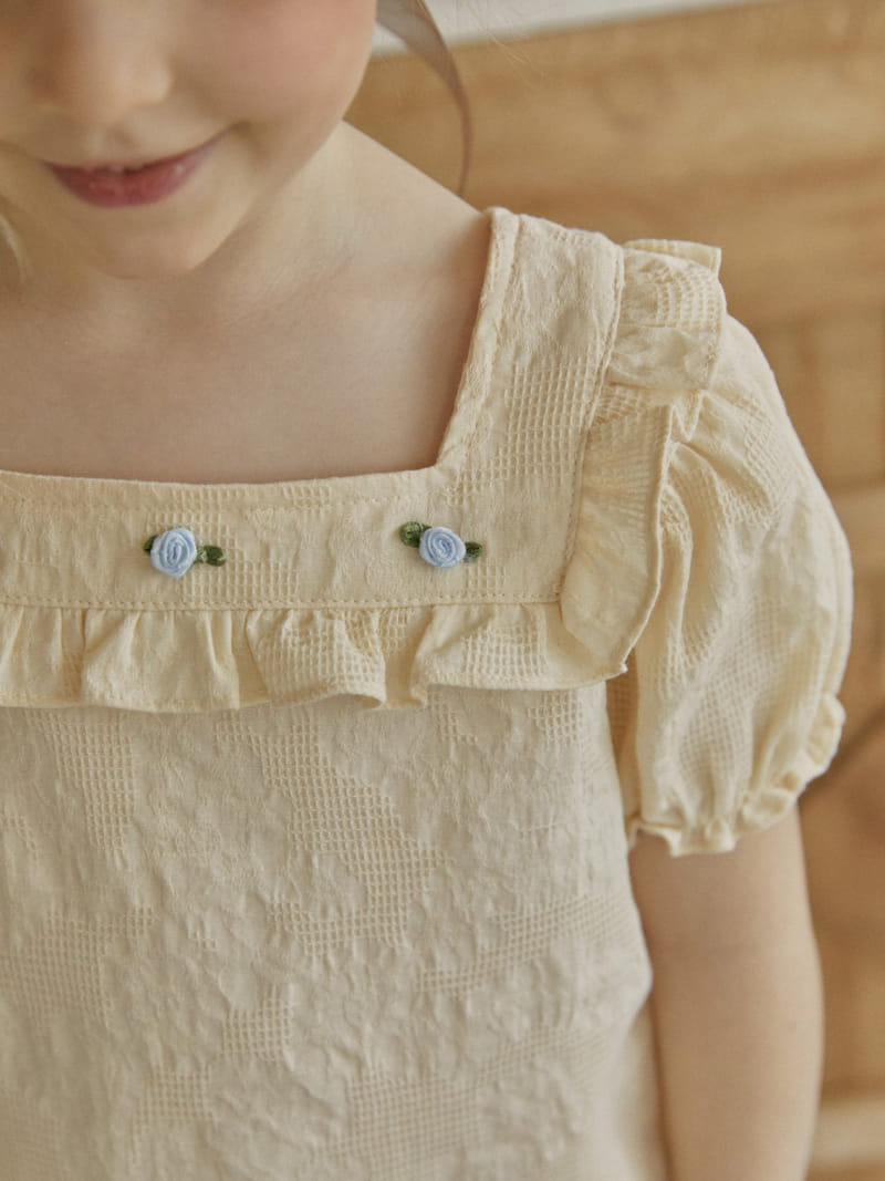 Lolobole - Korean Children Fashion - #toddlerclothing - Rose Frill Blouse