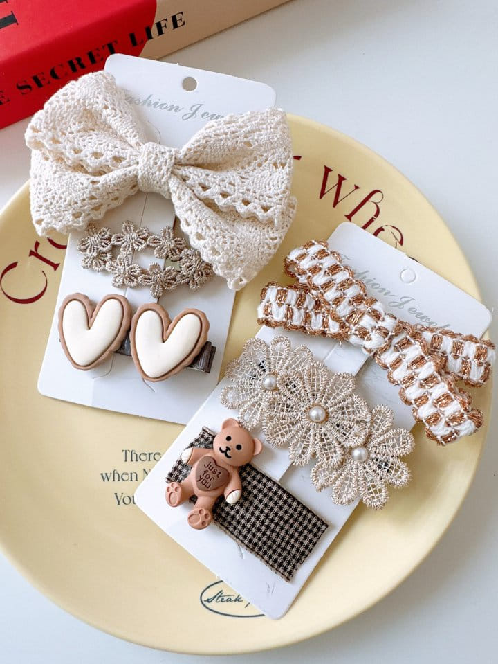 Mins - Korean Children Fashion - #Kfashion4kids - Knit Bear Hair Pin Set - 4