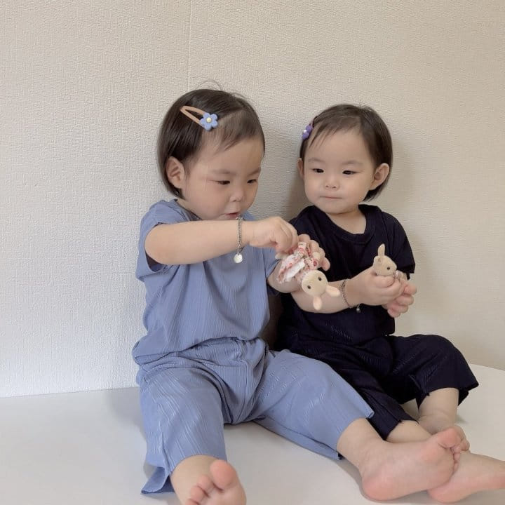 Moran - Korean Children Fashion - #childofig - Cool Pleats Top Bottom Set - 3