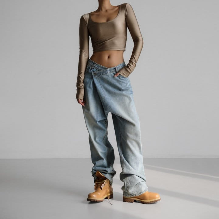 Paper Moon - Korean Women Fashion - #momslook - Shiny Long Sleeved U Neck Cropped Top - 6