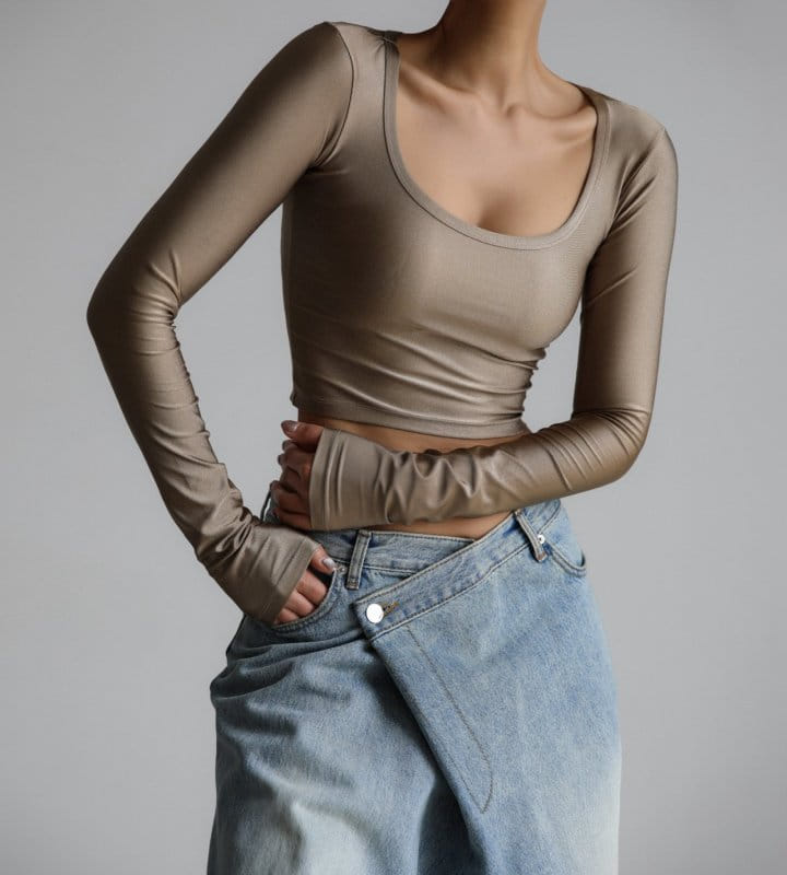 Paper Moon - Korean Women Fashion - #momslook - Shiny Long Sleeved U Neck Cropped Top - 8