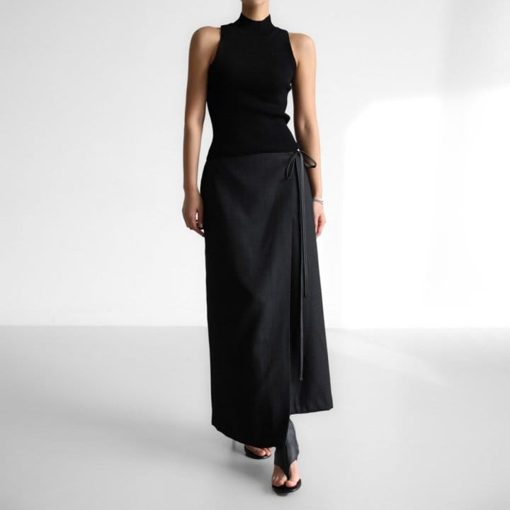 Paper Moon - Korean Women Fashion - #momslook - High Neck Ribbed Seeveless Cropped Knit Top - 5