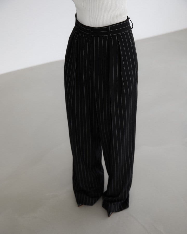 Paper Moon - Korean Women Fashion - #momslook - Wide Pin Stripe Set Up Suit Pleated Trousers - 5