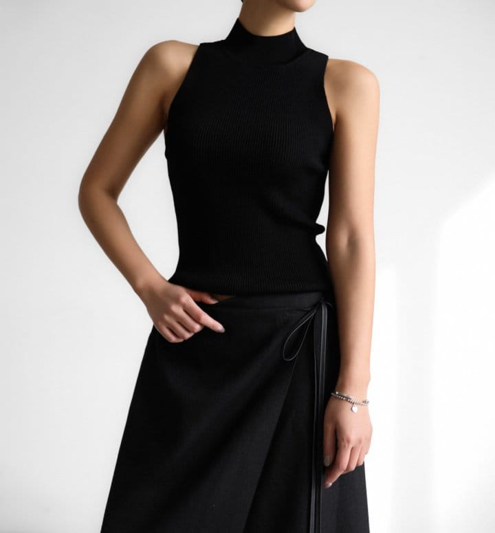 Paper Moon - Korean Women Fashion - #womensfashion - High Neck Ribbed Seeveless Cropped Knit Top - 6