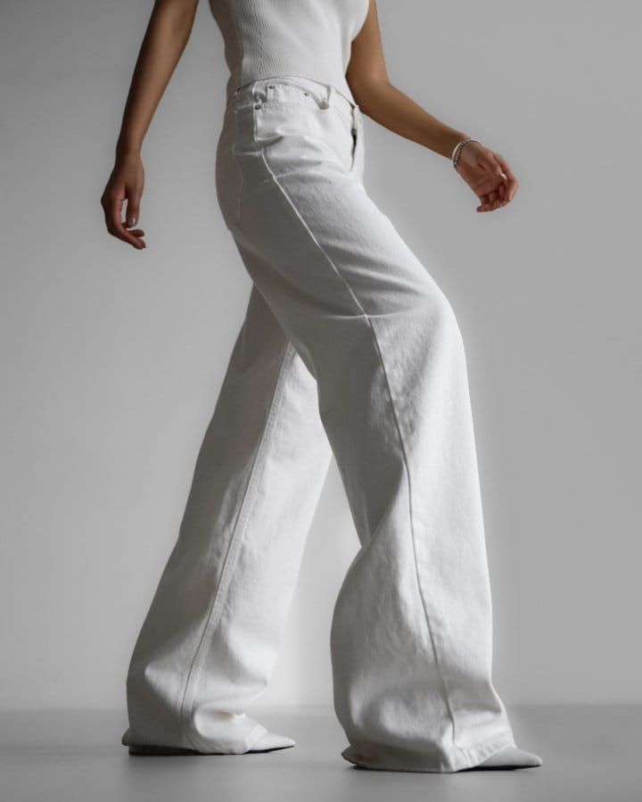 Paper Moon - Korean Women Fashion - #womensfashion - High Rise Wide Leg White Denim Pants