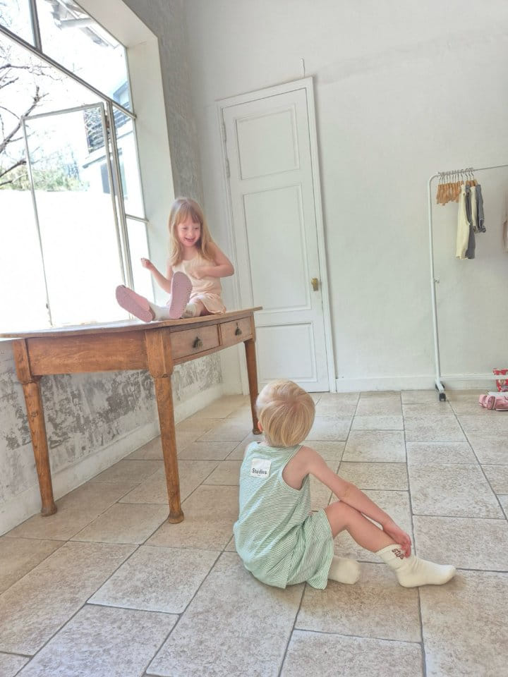 Paper Studios - Korean Children Fashion - #magicofchildhood - 30 Su Sleeveless Tee - 10