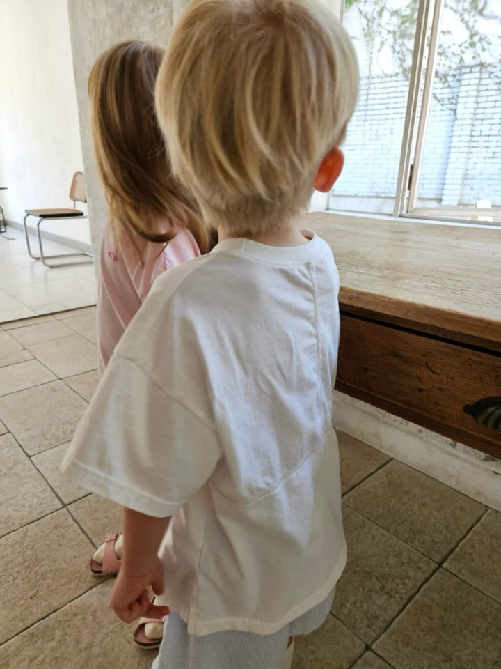 Paper Studios - Korean Children Fashion - #prettylittlegirls - Guy Embroidery Tee - 5