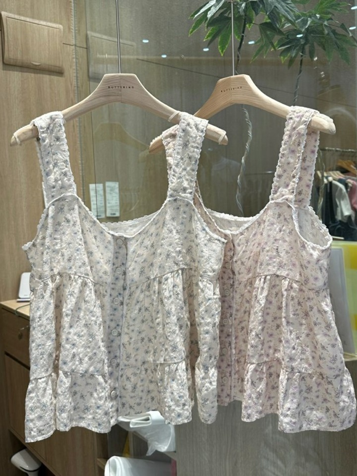 Lily Sleeveless Tee