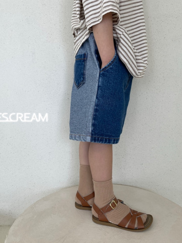 Signature Denim Short Pants