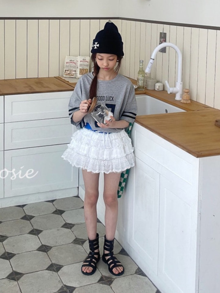 Mu Kan Kan Lace Skirt