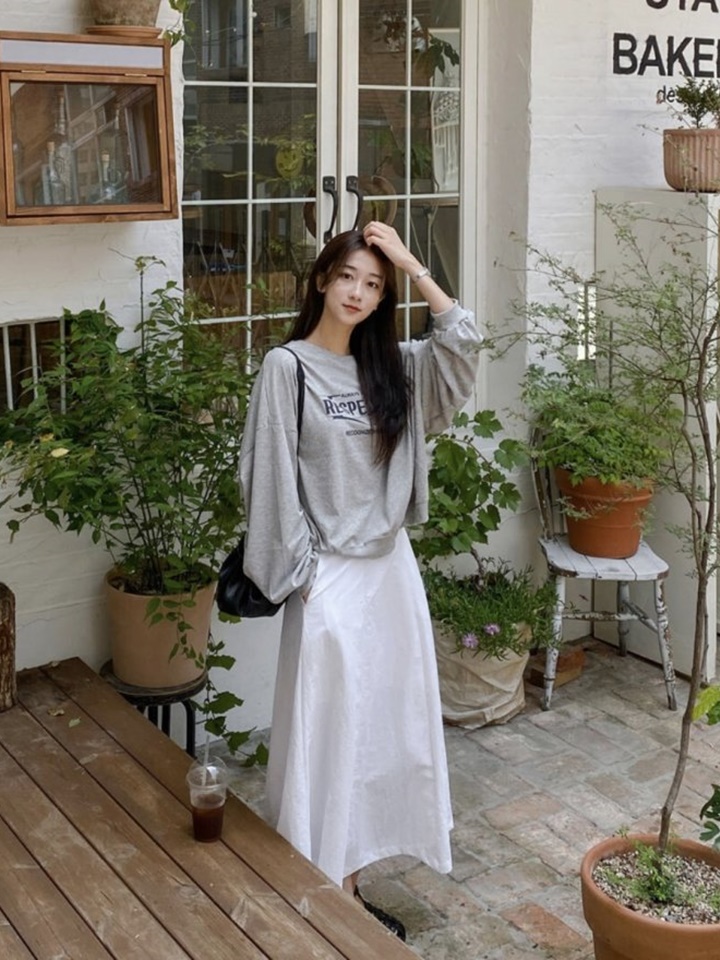 Is Skirt