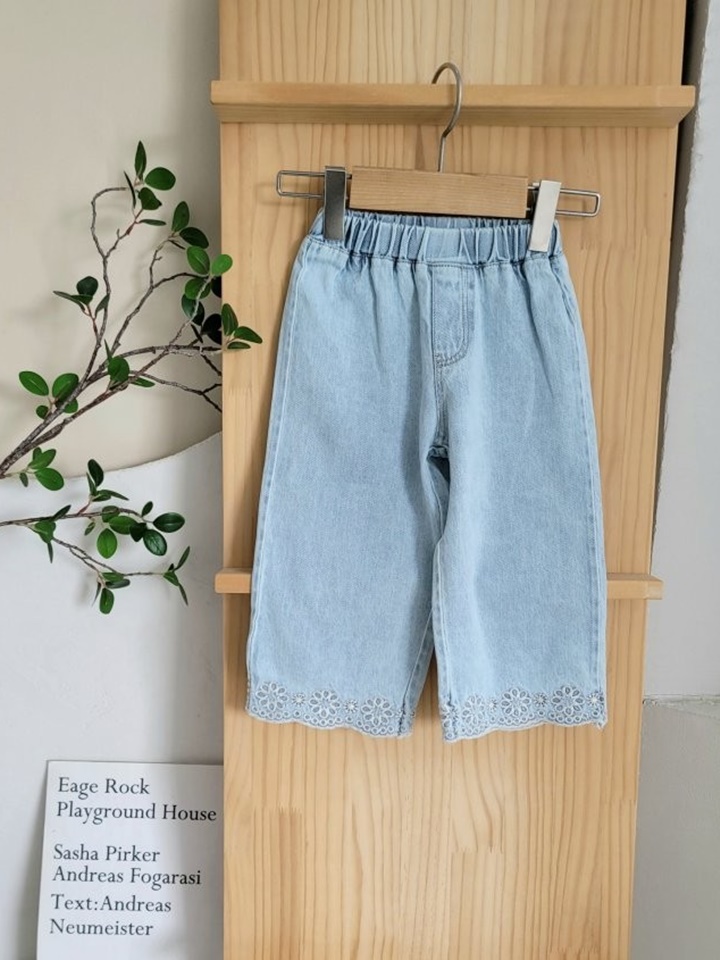 Embroidery Denim Pants
