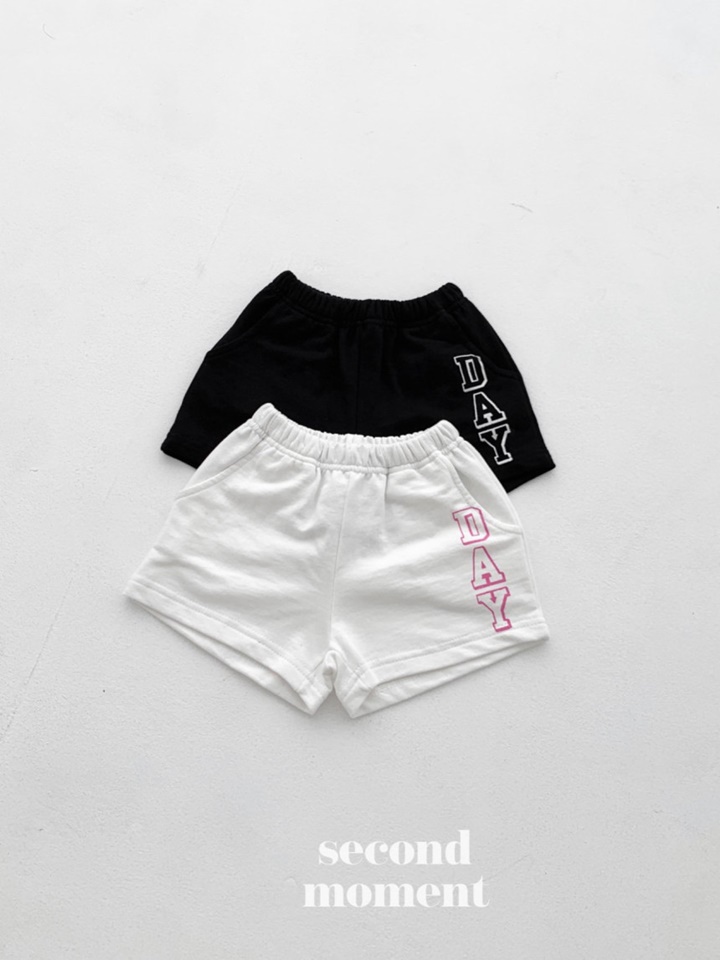 Day Shorts