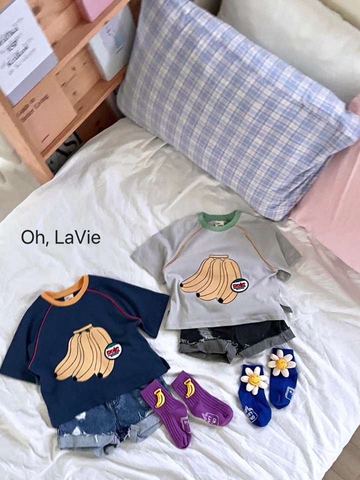Banana Songi Tee