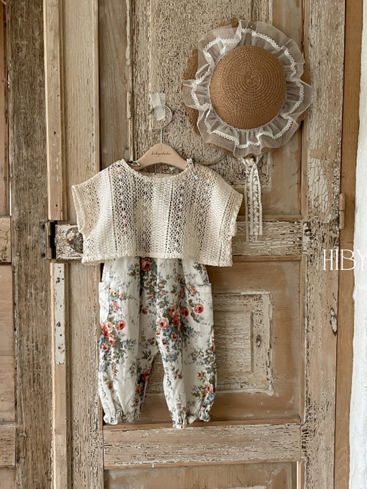 Flory Smocking Sleeveless Body Suit