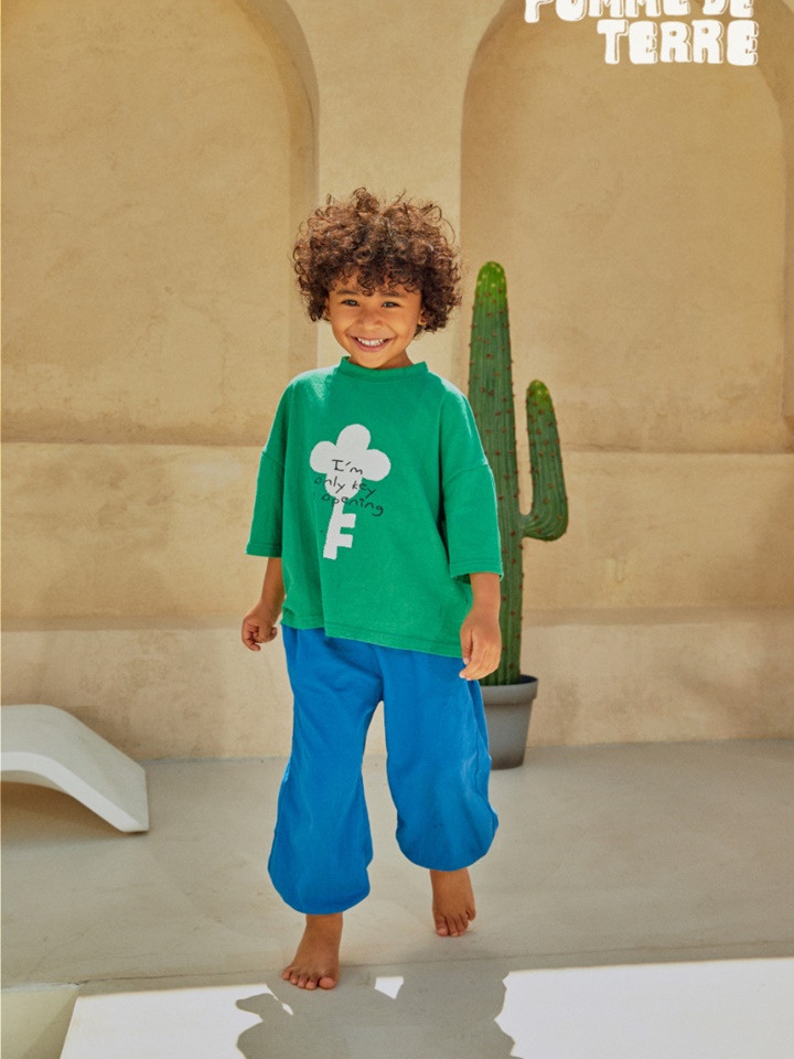 Clover Key Drop Shot Sleeve Tee