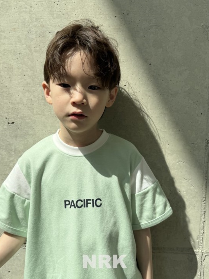 Reach Short Sleeve Tee