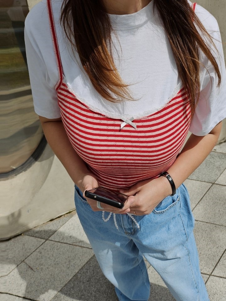 Strawberry Sleeveless Tee