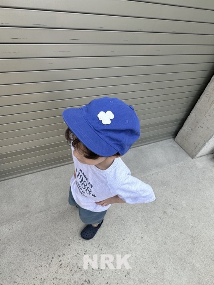 Clover Cap