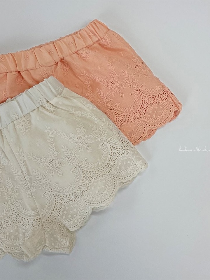 Biscuit Lace Pants