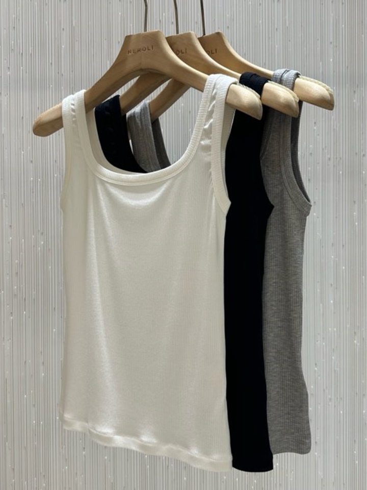 Jenny Sleeveless Tee