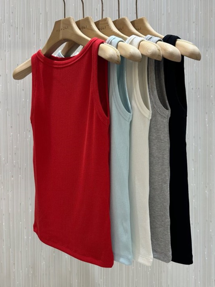 Boat Neck Sleeveless Tee
