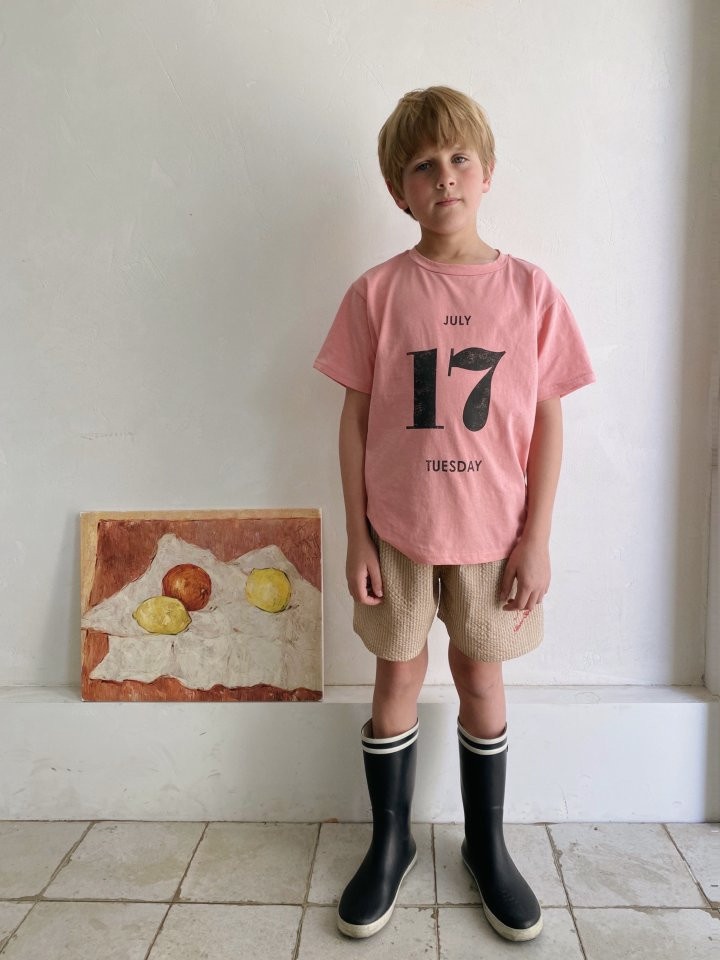 17 Tee
