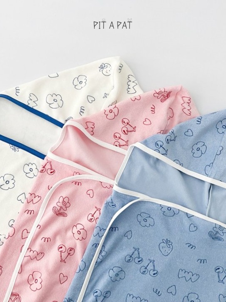 Sketch Towel Gown