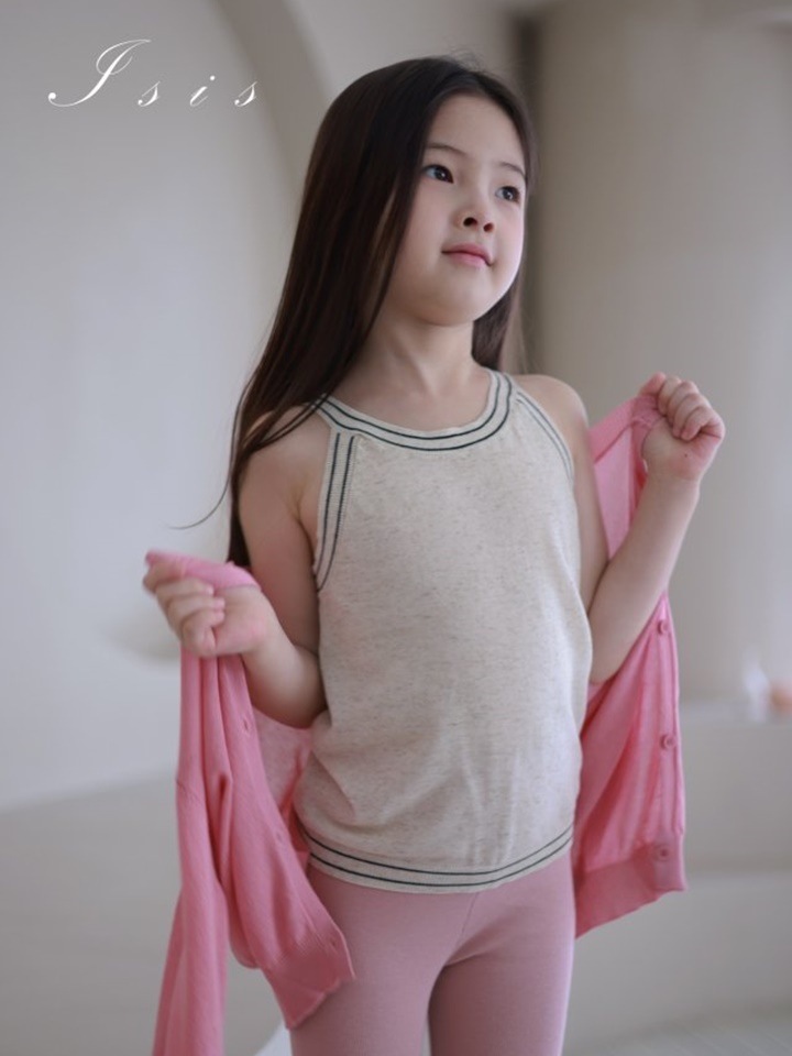 L Sleeveless Tee