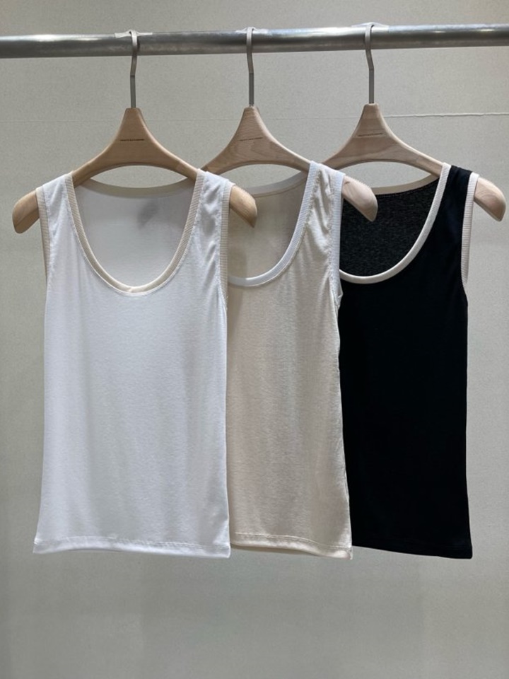 Color Sleeveless Tee